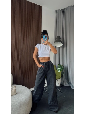 Siyah Lastik Belli Yırtık Detay Bol Kesim Jean