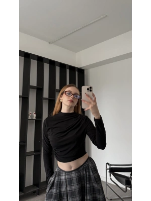 Siyah Renata Drapeli Bluz