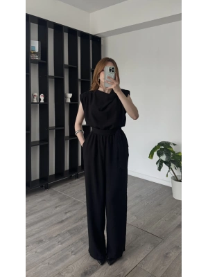 Siyah Vivi Kuşaklı Vatkalı Tulum