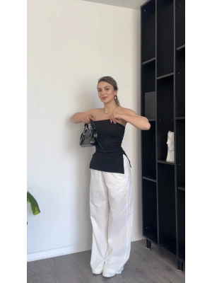 Siyah Yandan Yırtmaçlı Straplez Bluz