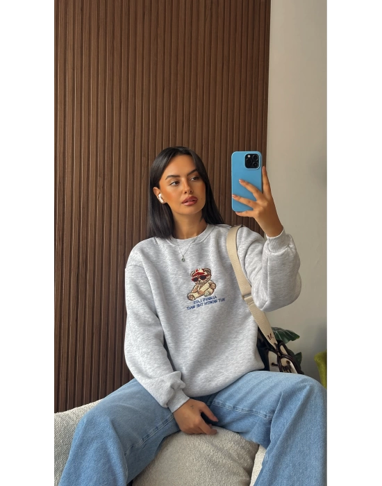 Gri Ayıcık İşlemeli Sweatshirt