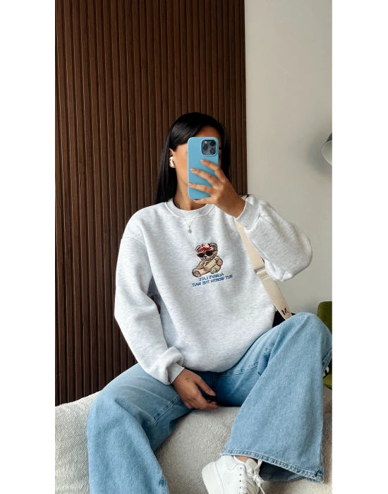 Gri Ayıcık İşlemeli Sweatshirt