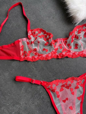 Kırmızı Serena Balenli Sütyen Külot Takımı