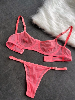 Pembe Victoria Balenli Sütyen Külot Takımı