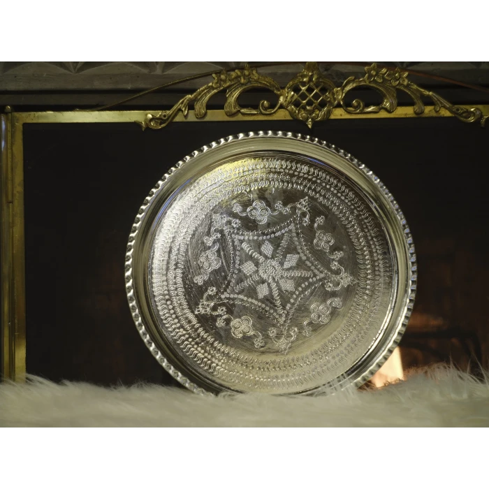 BAKIR TEPSİ YUVARLAK DESENLİ MODEL GÜMÜŞ RENK 39CM