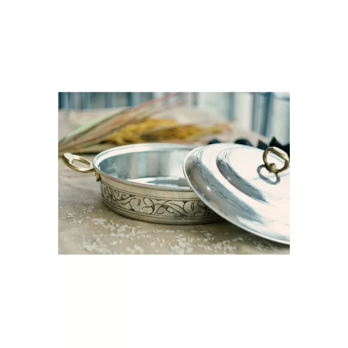 BAKIR PİLAV TENCERESİ OYMA NAKIŞ İŞLEME 21 CM GÜMÜŞ RENK (KALAYLI)