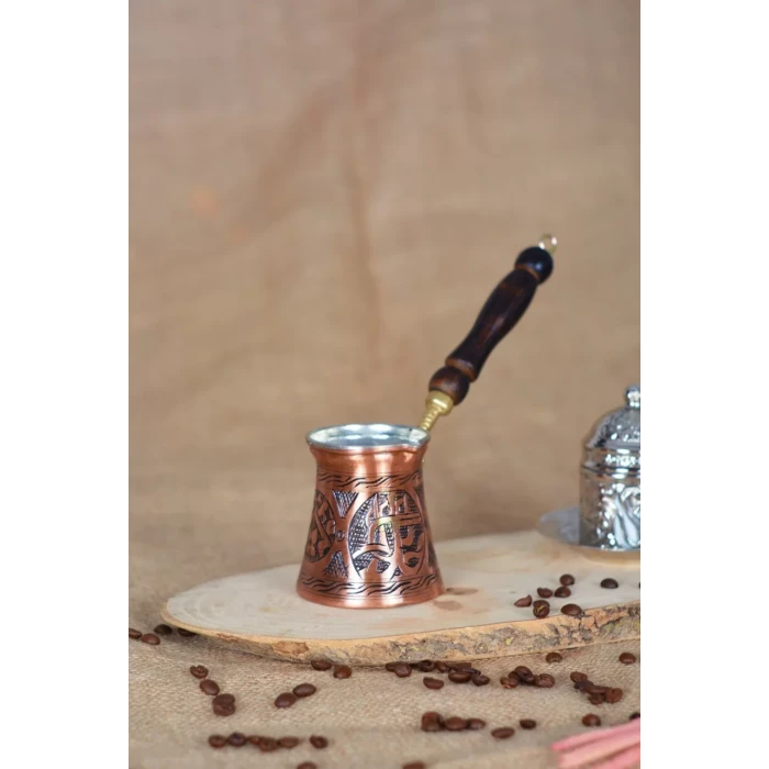 BAKIR CEZVE AHŞAP SAPLI TUĞRALI (2 KİŞİLİK) BAKIR RENK