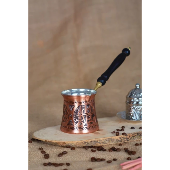 BAKIR CEZVE AHŞAP SAPLI TUĞRALI (4 KİŞİLİK) BAKIR RENK