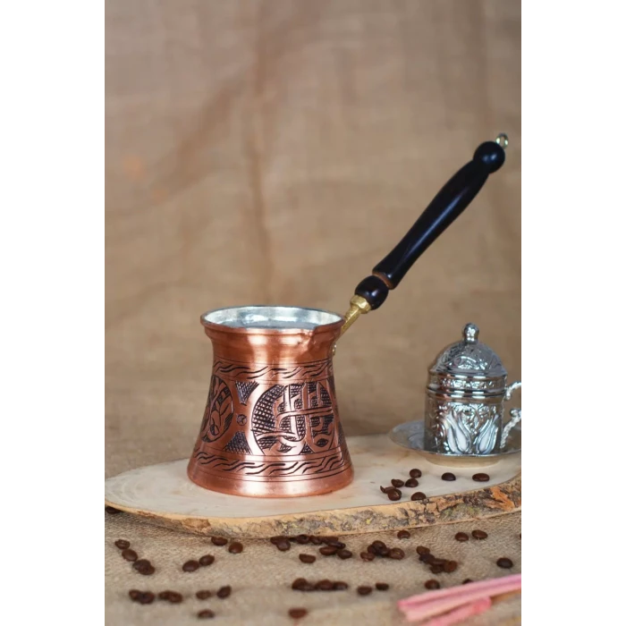 BAKIR CEZVE AHŞAP SAPLI TUĞRALI (6 KİŞİLİK) BAKIR RENK