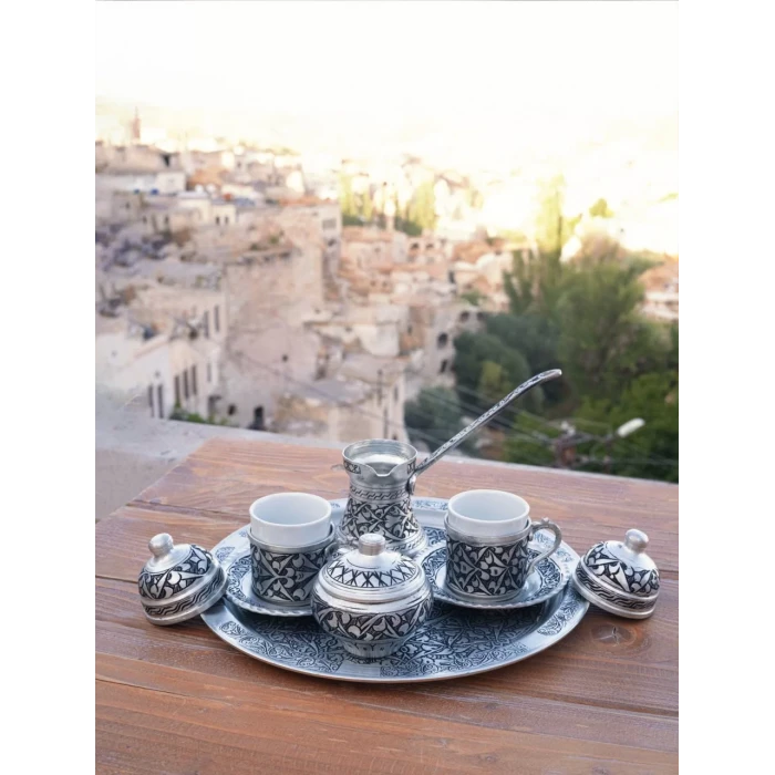 BAKIR KAHVE SETİ OYMA NAKIŞ İŞLEME GÜMÜŞ RENK (KALAYLI)