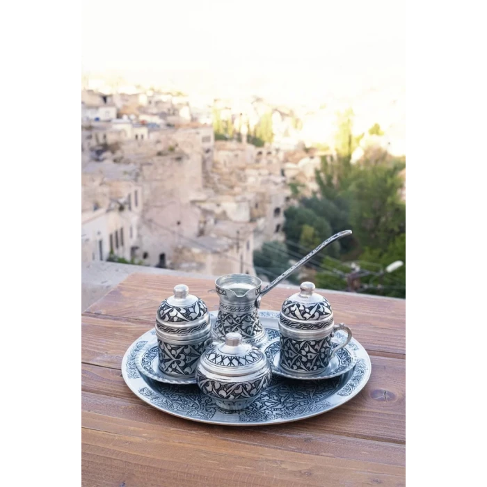 BAKIR KAHVE SETİ OYMA NAKIŞ İŞLEME GÜMÜŞ RENK (KALAYLI)