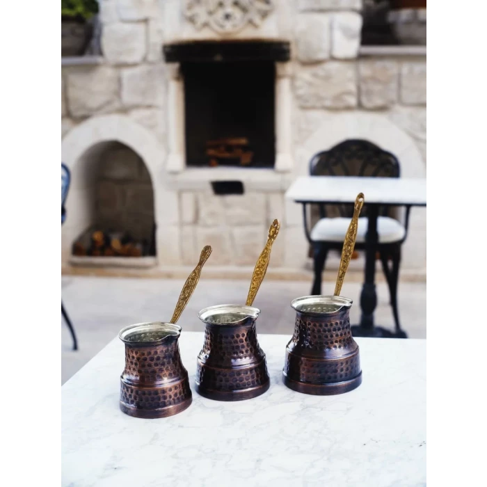 BAKIR CEZVE SETİ ÇEKİÇ DÖVMELİ OKSİTLİ BAKIR RENK