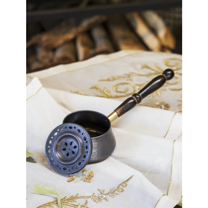 BAKIR BUHURDANLIK LAURUS MODEL OKSİTLİ BAKIR RENK