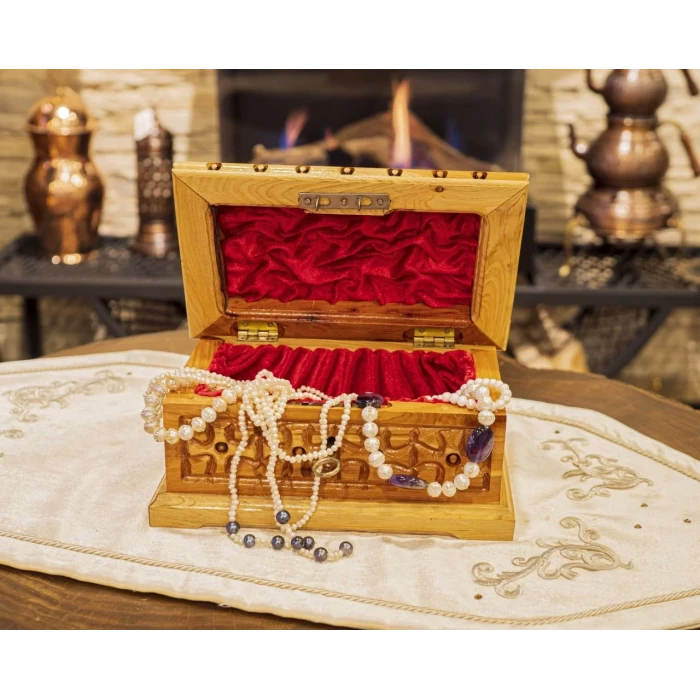 AHŞAP OYMA KİLİTLİ NAKIŞ KUTUSU ARDIÇ AĞACI