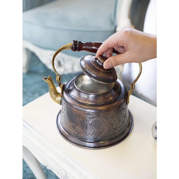 BAKIR DEMLİK MARAŞ NAKIŞ İŞLEMELİ MODEL OKSİTLİ RENK