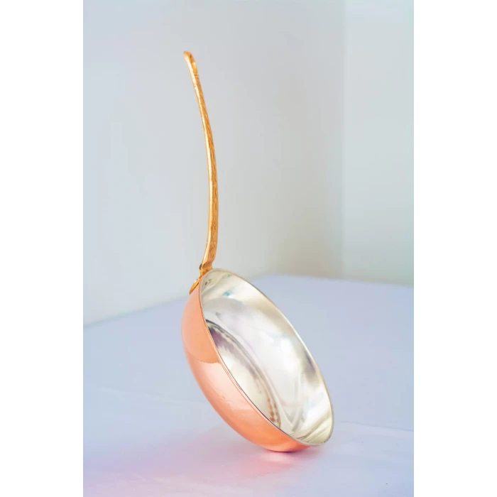 BAKIR TAVA UZUN KULPLU MODERN PARLAK RENK 20CM