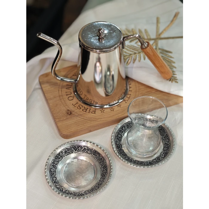 BAKIR ÇAY TABAĞI OYMA NAKIŞLI MODEL GÜMÜŞ RENK