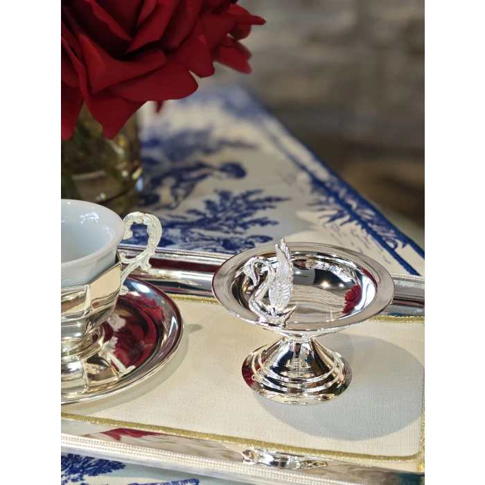 GÜMÜŞ KAPLAMA LOKUMLUK KUĞU DETAYLI BOMBELİ FORM 1 ADET