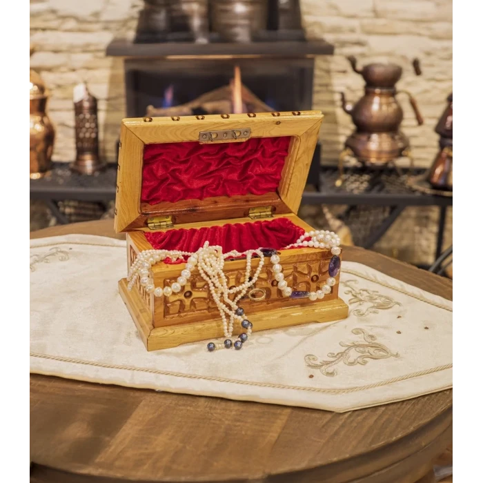 AHŞAP OYMA KİLİTLİ NAKIŞ KUTUSU ARDIÇ AĞACI