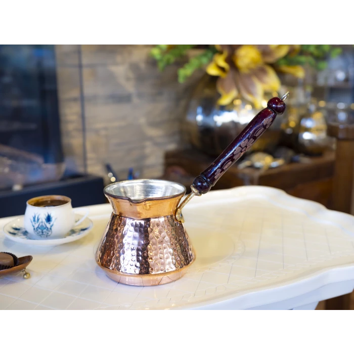 BAKIR CEZVE ÇEKİÇ DÖVME TOMBUL MODEL BAKIR RENK 6 KİŞİLİK