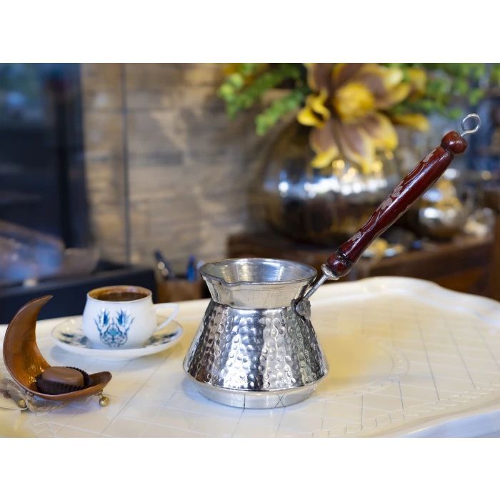 BAKIR CEZVE ÇEKİÇ DÖVME TOMBUL MODEL GÜMÜŞ RENK 6 KİŞİLİK