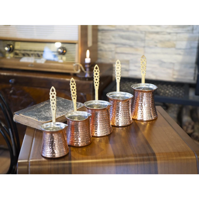 BAKIR CEZVE KLASİK ÇEKİÇ DÖVME MODEL BAKIR RENK 1 KİŞİLİK