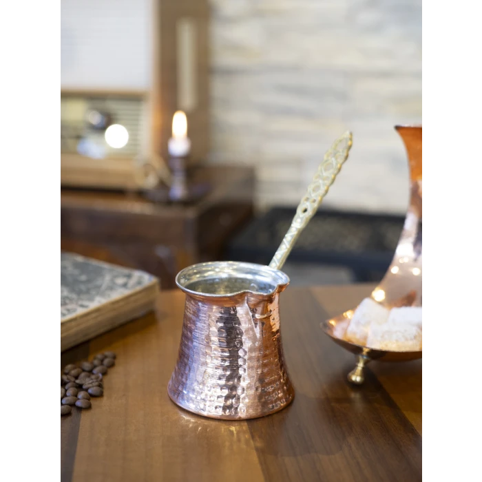 BAKIR CEZVE KLASİK ÇEKİÇ DÖVME MODEL BAKIR RENK 5 KİŞİLİK