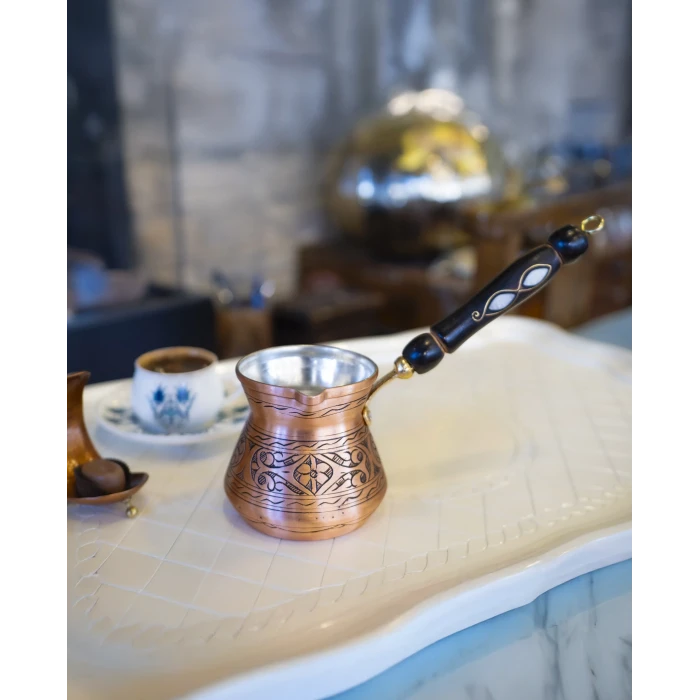 BAKIR CEZVE SEDEF KULPLU İŞLEMELİ TOMBAK MODEL MAT BAKIR RENK 5 KİŞİLİK