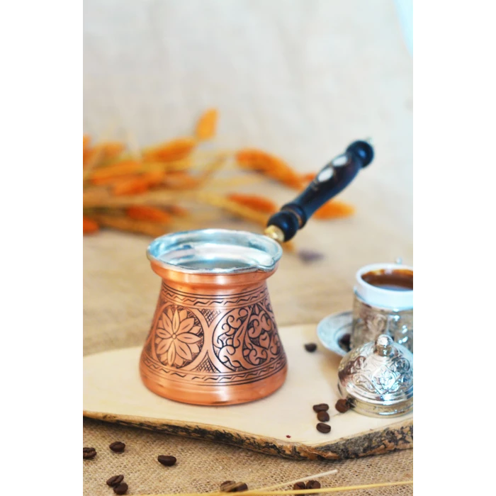 BAKIR CEZVE SETİ SEDEF KULPLU OYMA NAKIŞ İŞLEME BAKIR RENK (3-5-7 KİŞİLİK)