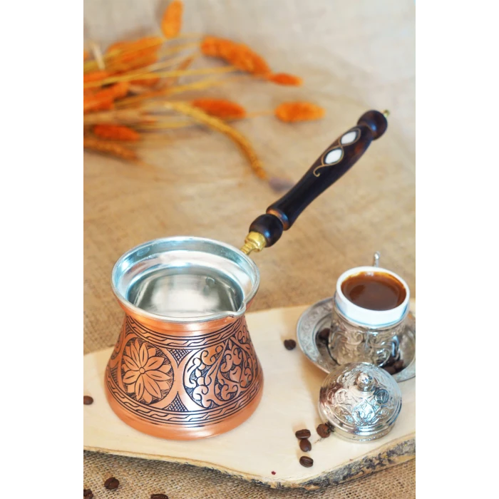 BAKIR CEZVE SETİ SEDEF KULPLU OYMA NAKIŞ İŞLEME BAKIR RENK (3-5-7 KİŞİLİK)