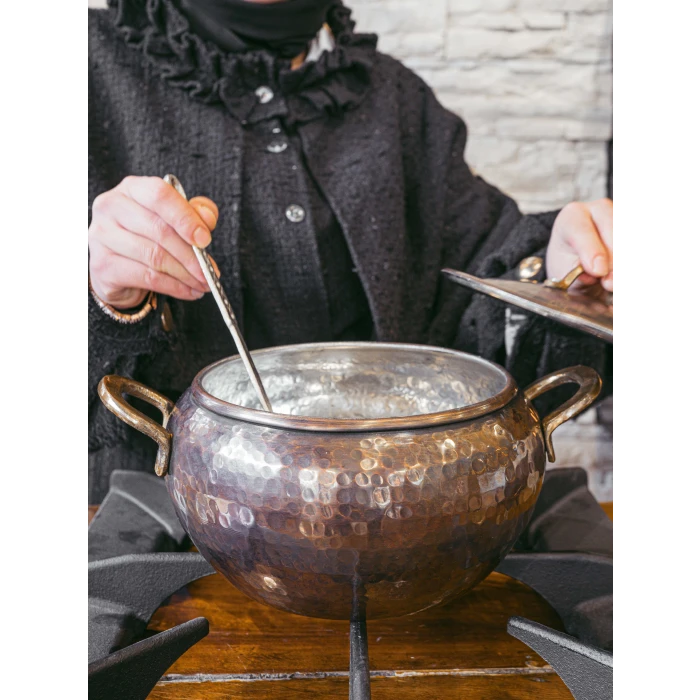 BAKIR GÜVEÇ TENCERESİ MODERN 21 CM OKSİT RENK