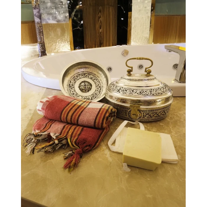 BAKIR HAMAM SETİ OYMA NAKIŞ İŞLEME GÜMÜŞ RENK (KALAYLI)