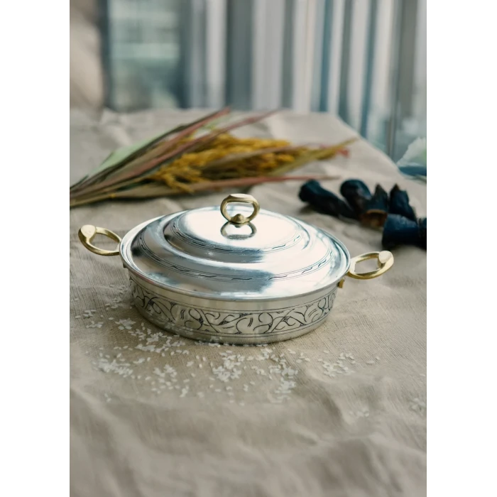 BAKIR TENCERE OYMA NAKIŞ İŞLEME ENGİN MODEL GÜMÜŞ RENK 25CM