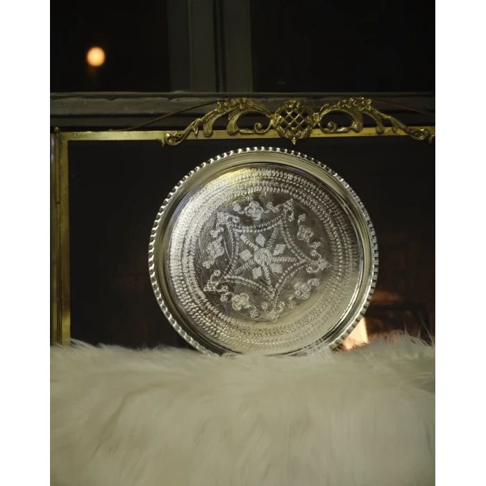 Bakır Tepsi Fırfırlı Yuvarlak Desenli Gümüş Renk 31cm