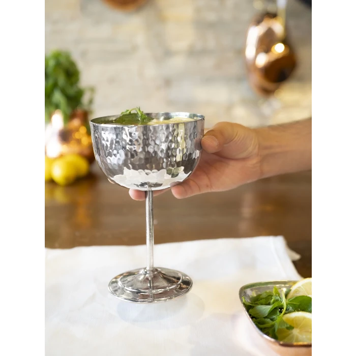 BAKIR ŞARAP KADEHİ ÇEKİÇ DÖVMELİ GÜMÜŞ RENK