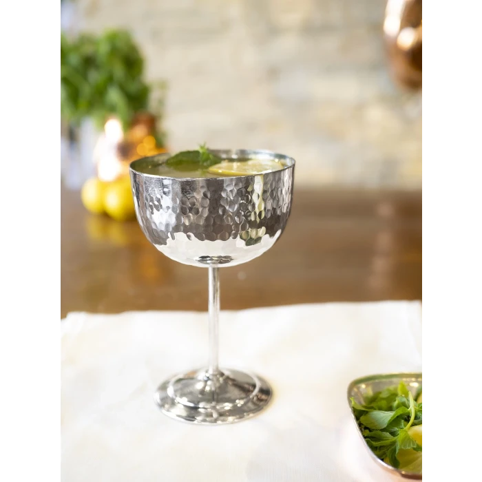 BAKIR ŞARAP KADEHİ ÇEKİÇ DÖVMELİ GÜMÜŞ RENK