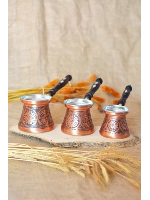 BAKIR CEZVE SETİ SEDEF KULPLU OYMA NAKIŞ İŞLEME BAKIR RENK (3-5-7 KİŞİLİK)