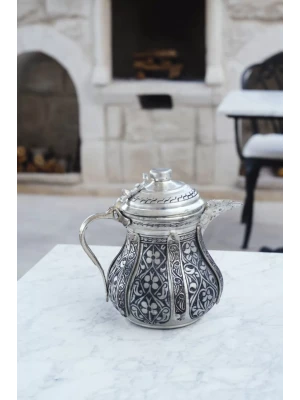 BAKIR SÜTLÜK, SOSLUK NAKIŞ İŞLEMELİ GÜMÜŞ RENK (1LT KALAYLI)