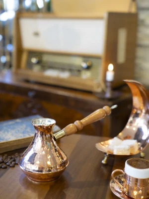 BAKIR CEZVE MODERN RUS ÇEKİÇ DÖVME MODEL ( 4 KİŞİLİK)