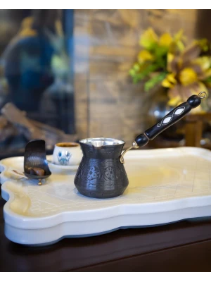 BAKIR CEZVE SEDEF KULPLU İŞLEMELİ TOMBAK MODEL SİYAH OKSİT RENK 4 KİŞİLİK