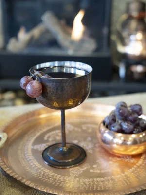 BAKIR ŞARAP KADEHİ ÇEKİÇ DÖVMELİ OKSİTLİ BAKIR RENK