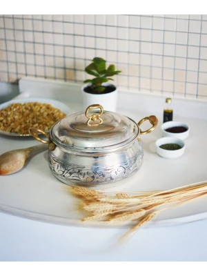 BAKIR TENCERE GÜVEÇ MODEL OYMA NAKIŞ İŞLEME 19 CM