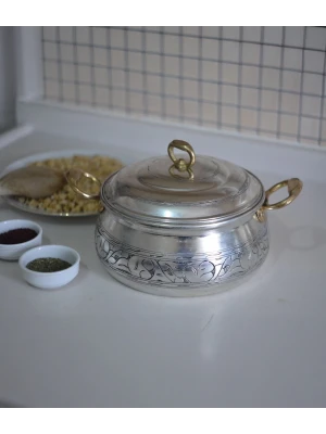 BAKIR TENCERE GÜVEÇ MODEL OYMA NAKIŞ İŞLEME 22 CM