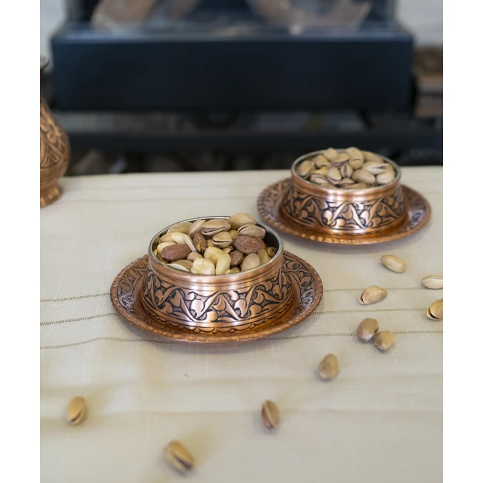 BAKIR ÇEREZLİK OYMA NAKIŞLI TABAKLI 2Lİ SET 4 PARÇA MAT BAKIR RENK