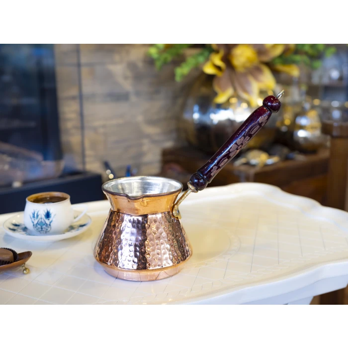 BAKIR CEZVE ÇEKİÇ DÖVME TOMBUL MODEL BAKIR RENK 4 KİŞİLİK