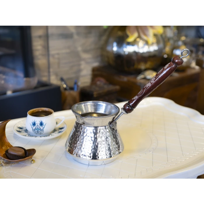 BAKIR CEZVE ÇEKİÇ DÖVME TOMBUL MODEL GÜMÜŞ RENK 4 KİŞİLİK