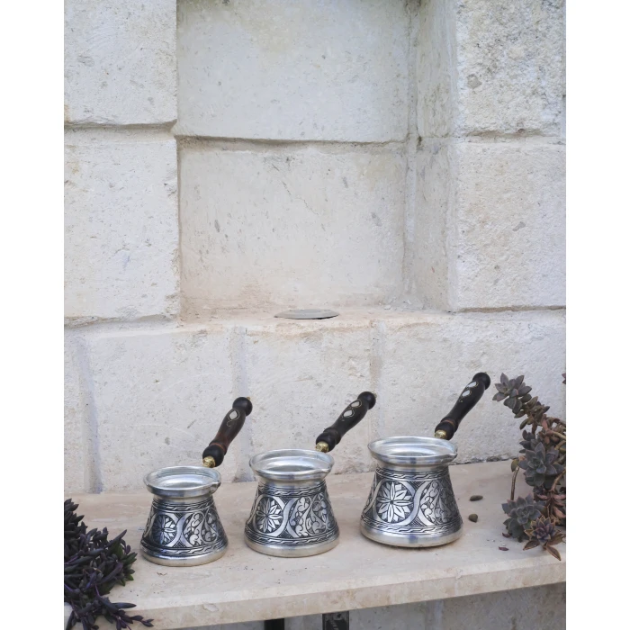 BAKIR CEZVE SEDEF KULPLU OYMA NAKIŞ İŞLEME GÜMÜŞ RENK (3 KİŞİLİK)