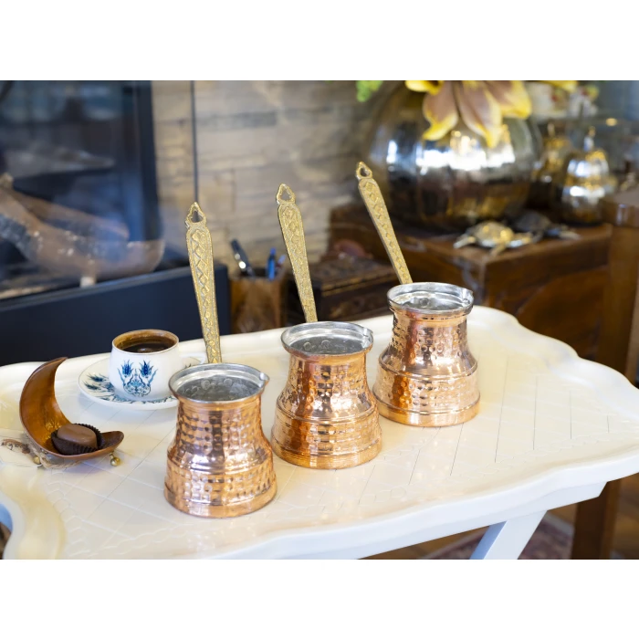 BAKIR CEZVE SETİ ÇEKİÇ DÖVMELİ BAKIR RENK