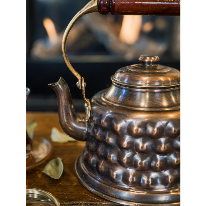 BAKIR DEMLİK KABARTMALI MARAŞ MODEL OKSİTLİ RENK