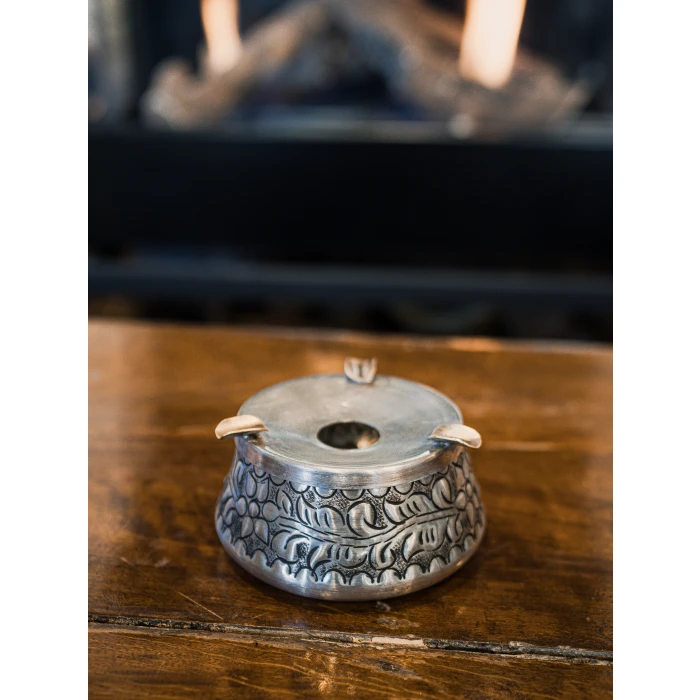 Bakır Kül Tablası Kabartmalı Model Gümüş Renk